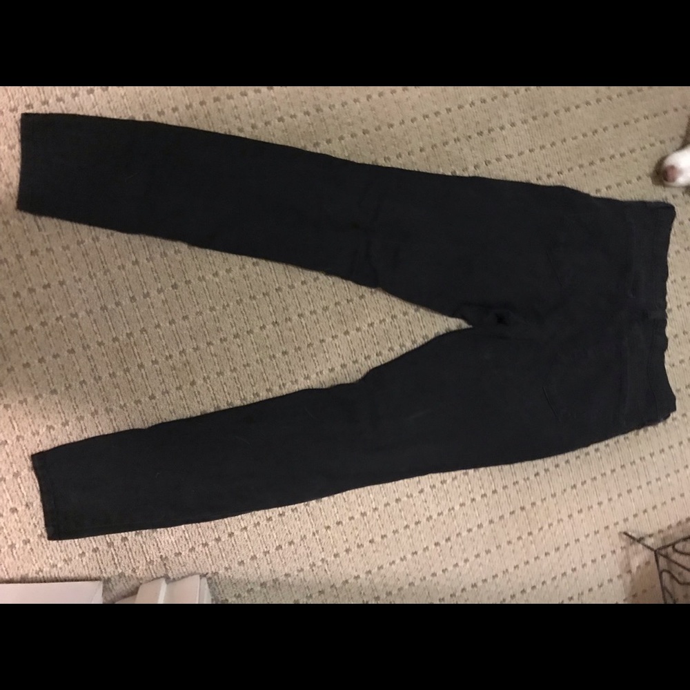 Black skinny jeans with holes